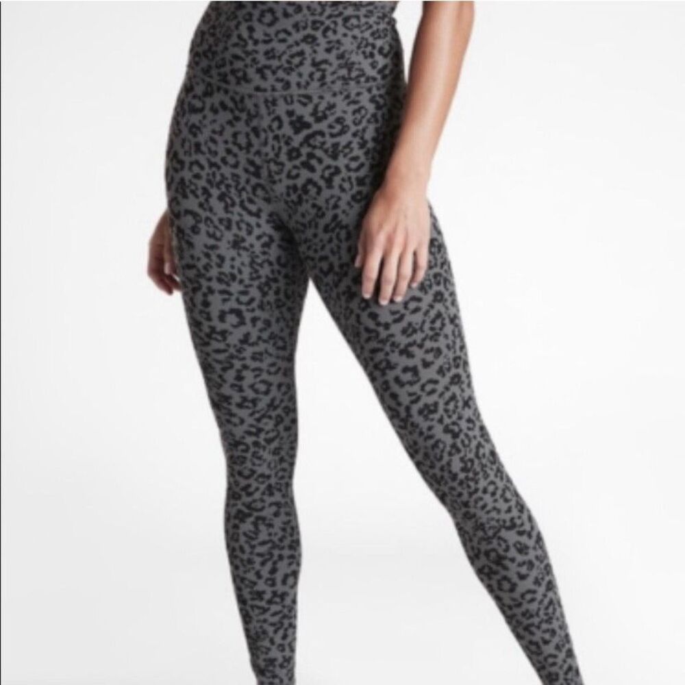 ATHLETA Women’s Gray Anthracite Leopard Ultra High Rise Elation Tight Legging Si